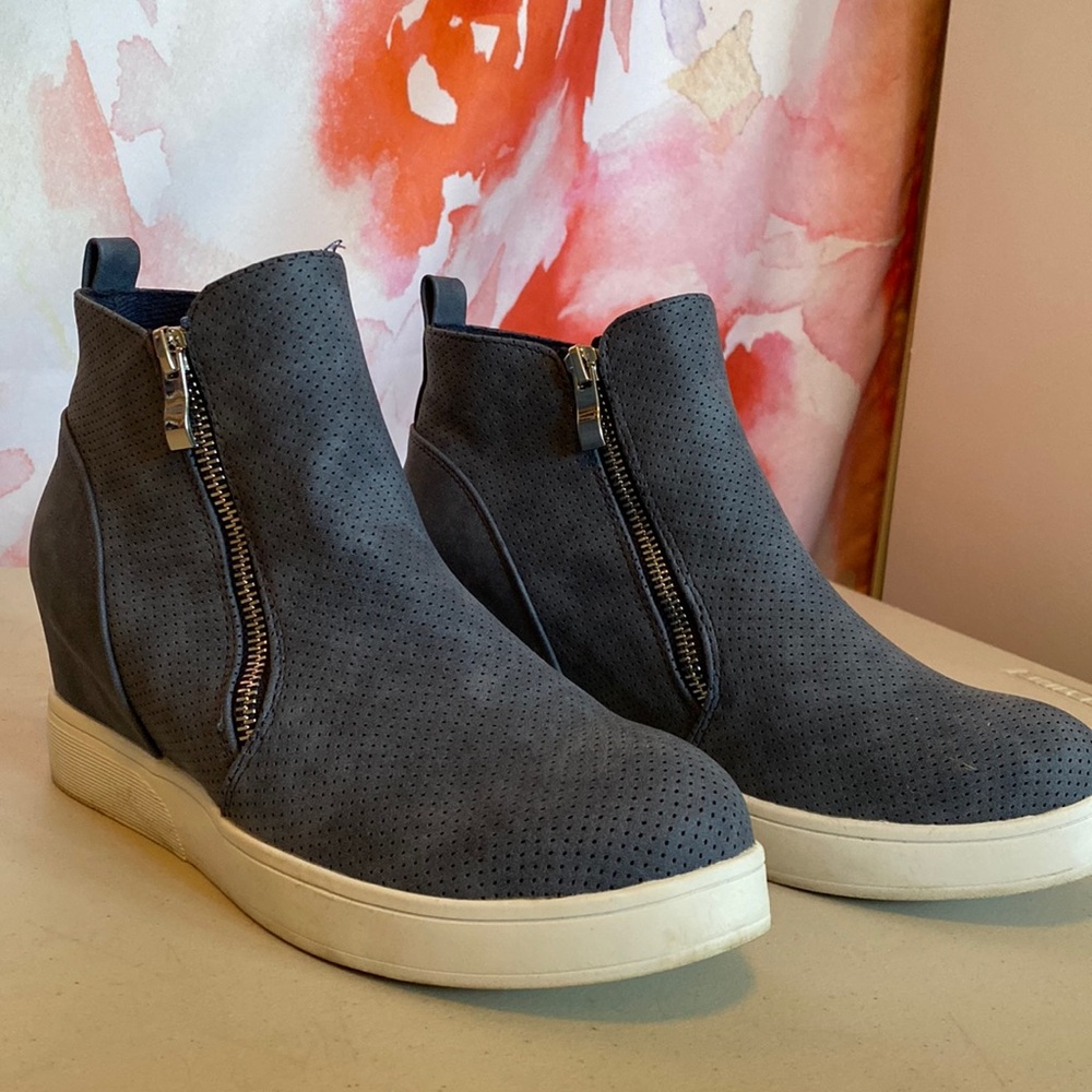 Platform sneaker booties